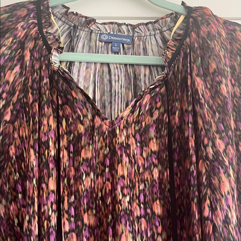 Democracy Multicolor Patterned Blouse NWT Size Large - Picture 4 of 8
